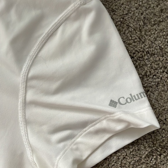 Columbia Omni-WickFitted‎ Top - Picture 3 of 9